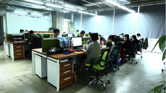 易奇科技客户服务团队办公区